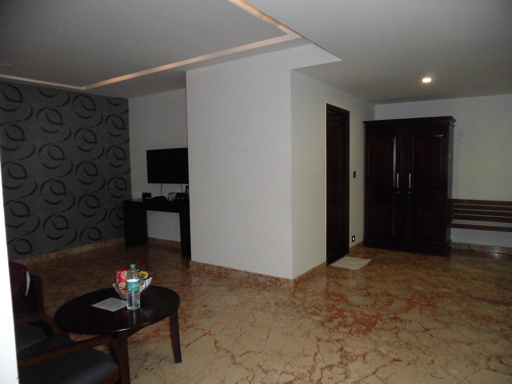 Lakshmi Hotel Thanjavur Quarto foto